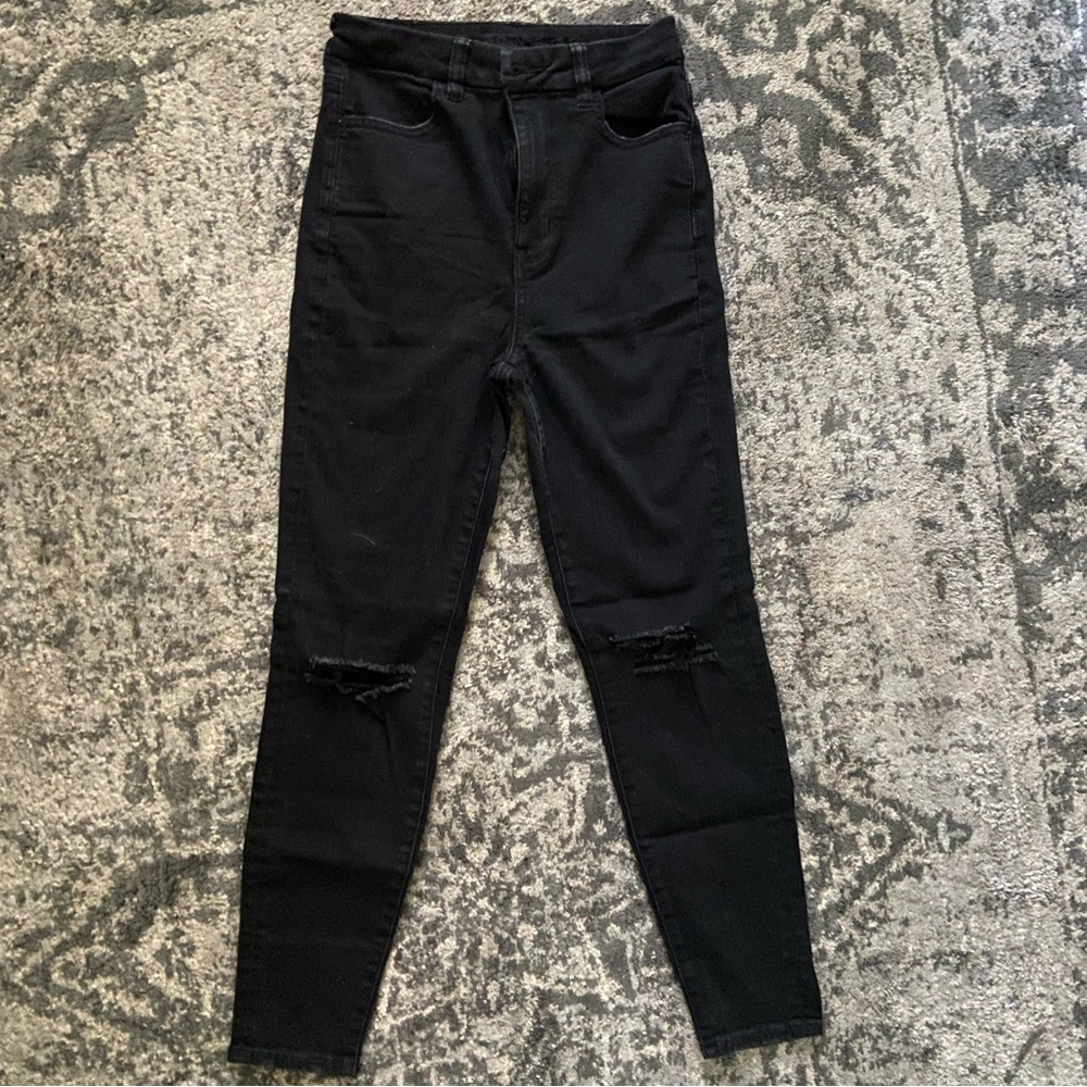 AEO BLACK RIPPED CURVY HIGHEST RISE JEGGINGS